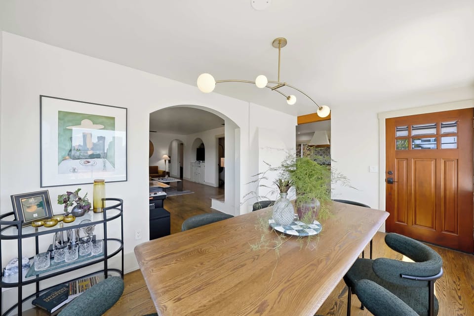 Stylish dining area for memorable meals 🍽️✨