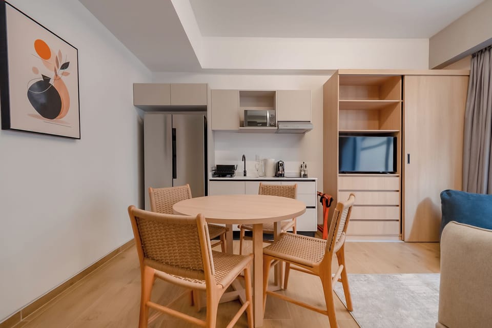 Superior Studio, 1 Queen Bed, Terrace, Ground Floor | Private kitchen | Mini-fridge, microwave, oven, stovetop