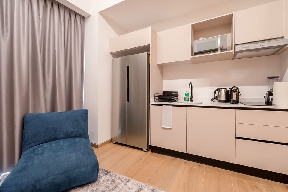 Superior Studio, 1 Queen Bed, Terrace | Premium bedding, in-room safe, laptop workspace, WiFi (free)
