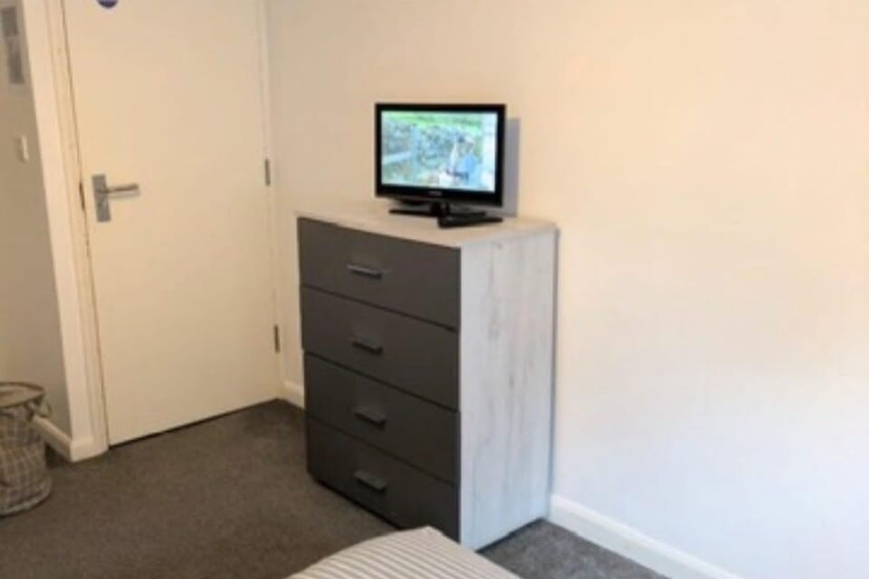 Tv in all rooms 