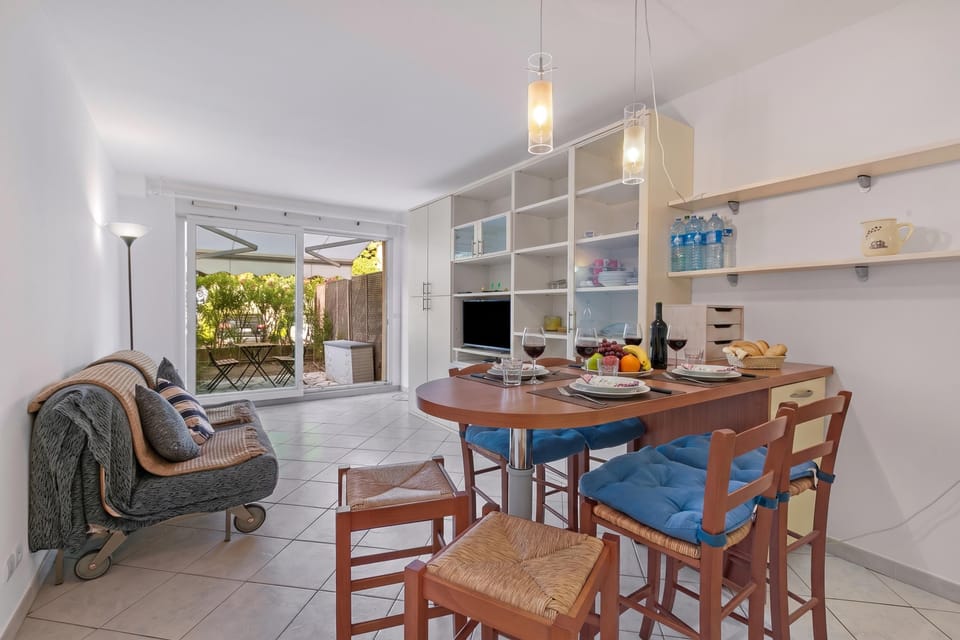 Living and dining room
