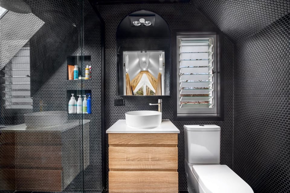 Ensuite