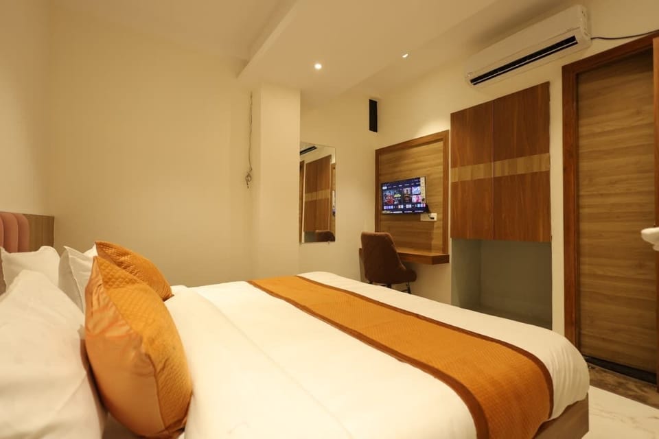 Deluxe Room, City View | WiFi (free)