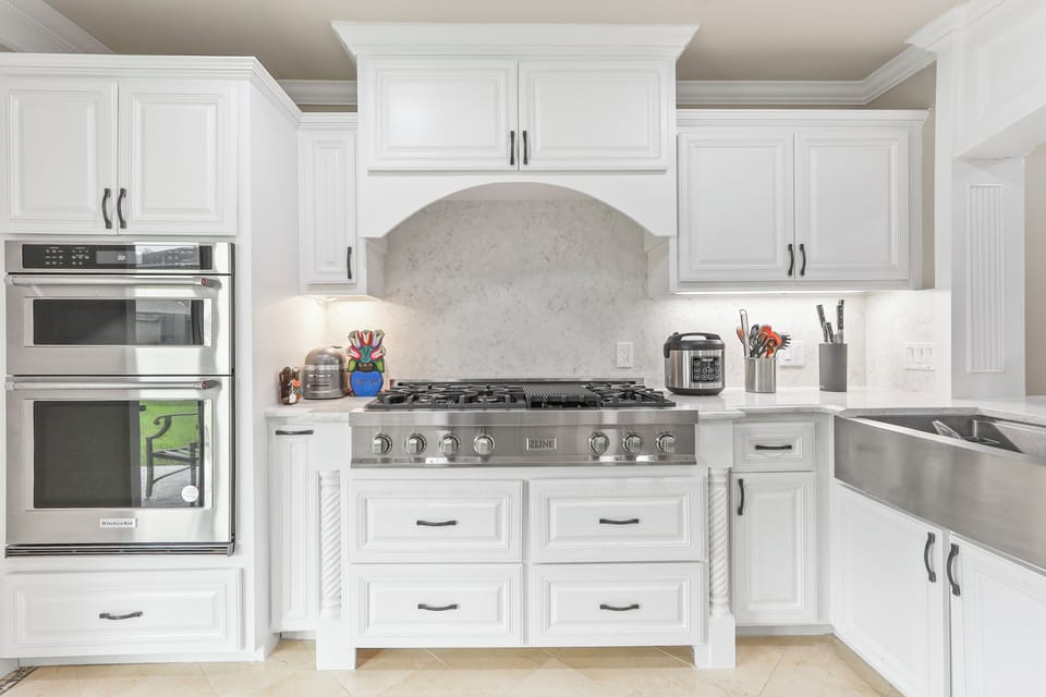 Comfort Room | Private kitchen