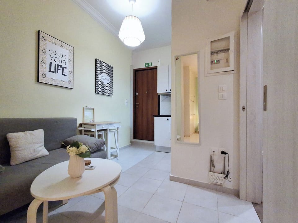 Apartment, Balcony | Living area