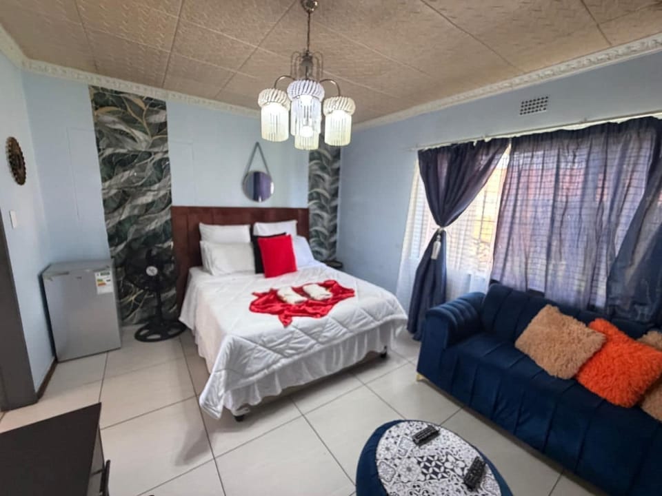 Basic Apartment, Garden View | Iron/ironing board (on request), WiFi (free)