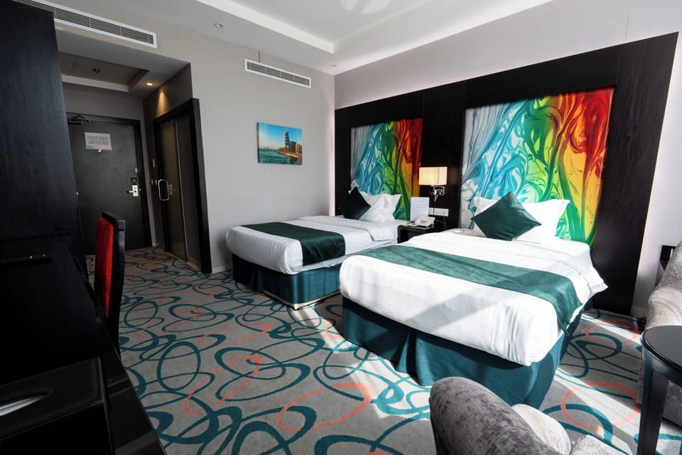 Single Room, 2 Twin Beds | Desk, laptop workspace, WiFi (free)