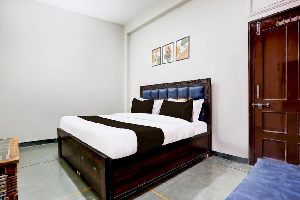 Egyptian cotton sheets, premium bedding, WiFi (free), bed sheets