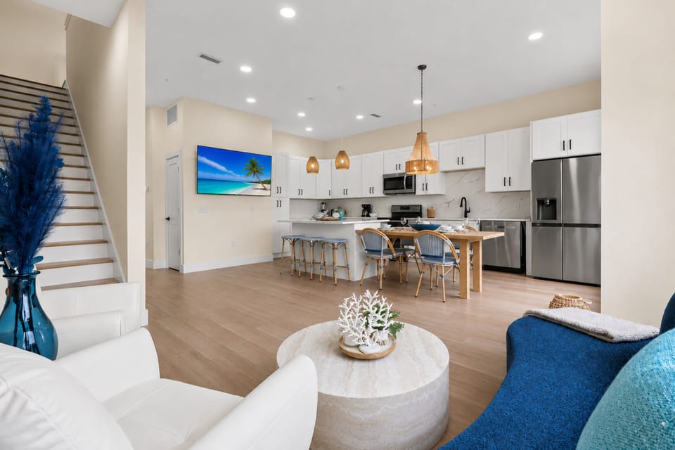 Living Area - Open Floor Plan