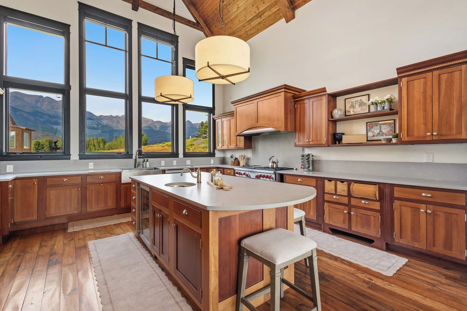 3.0-between-the-peaks-mountain-village-kitchen3