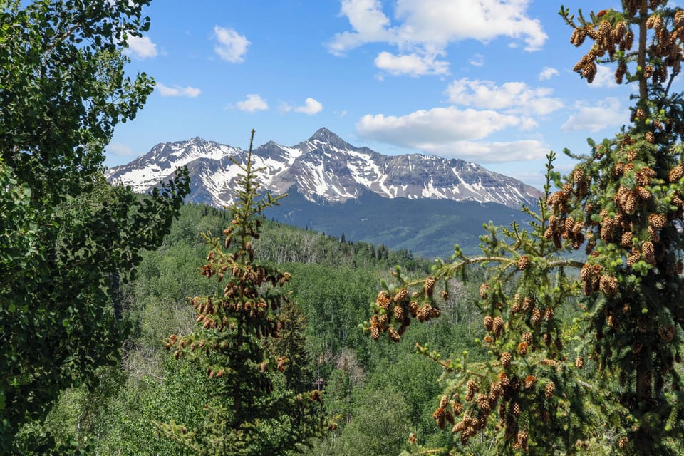 3.03_telluride_stone_timber_exterior_view