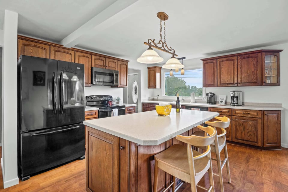 Spacious island provides extra prep space and casual seating.