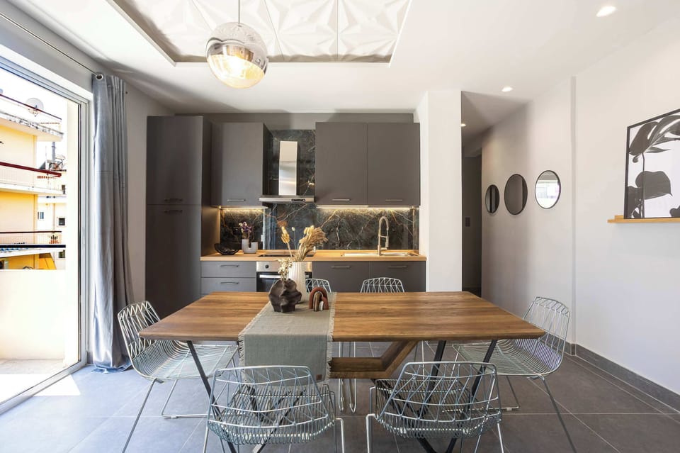 Dining area connected to the kitchen