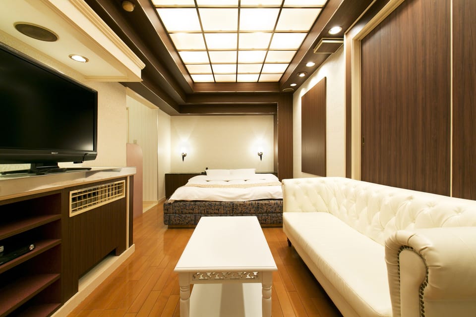 Deluxe Double Room | Desk, soundproofing, WiFi (free), individually decorated