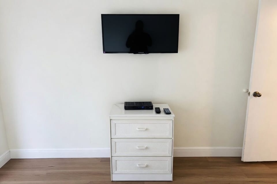 House, 3 Bedrooms, Patio | Television