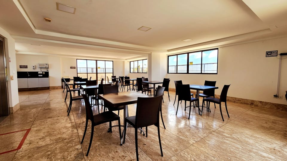 Apartment | Dining