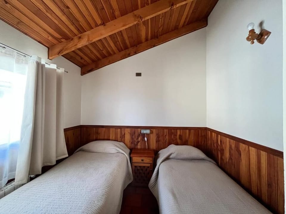 In-room safe, soundproofing, WiFi (free)