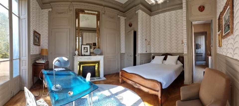 Chambre de Madame avec Terrasse privée | Blackout drapes, soundproofing, iron/ironing board (on request)