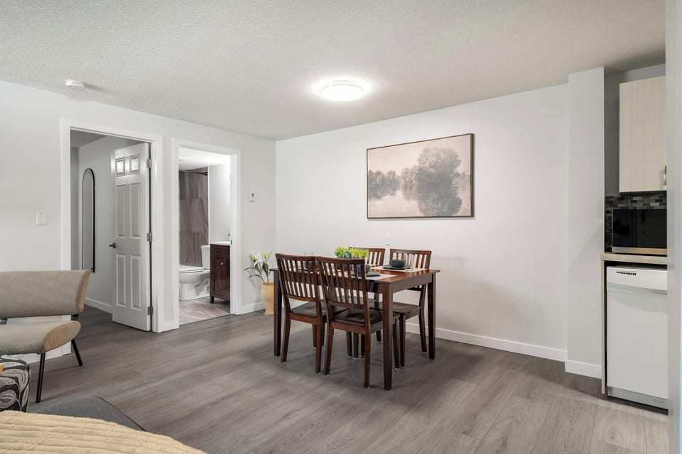Dining area for four in a walkable Bridgeland location