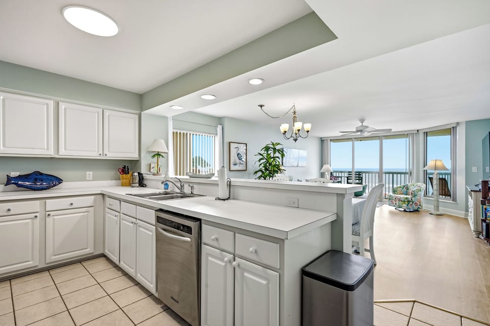 Emerald Cove 4A - Kitchen