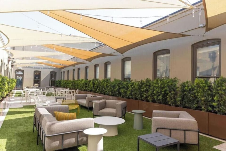 Sky Lounge