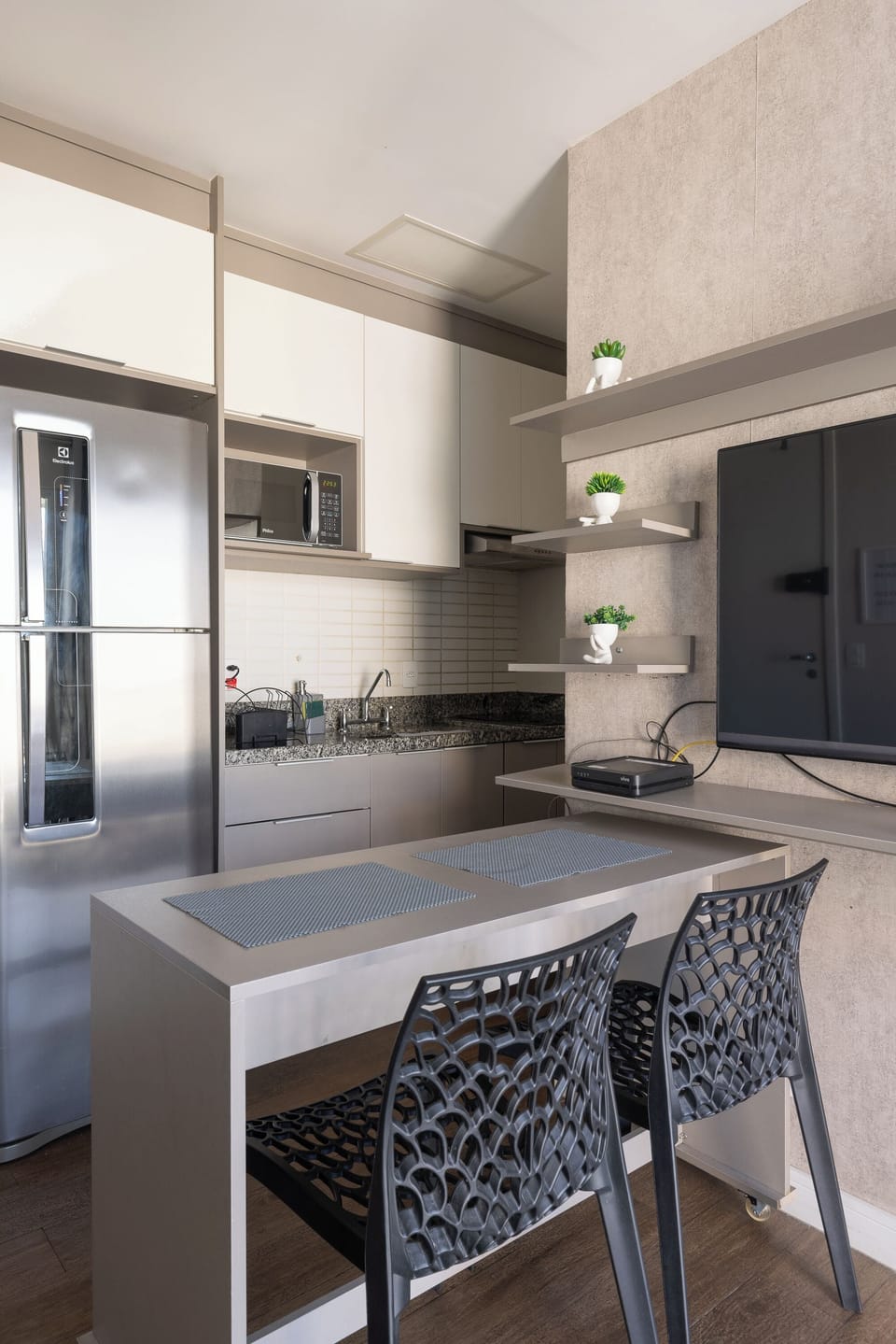 Comfort Apartment, 1 Double Bed with Sofa bed, Balcony, City View | Private kitchen | Full-size fridge, microwave, stovetop, cookware/dishes/utensils