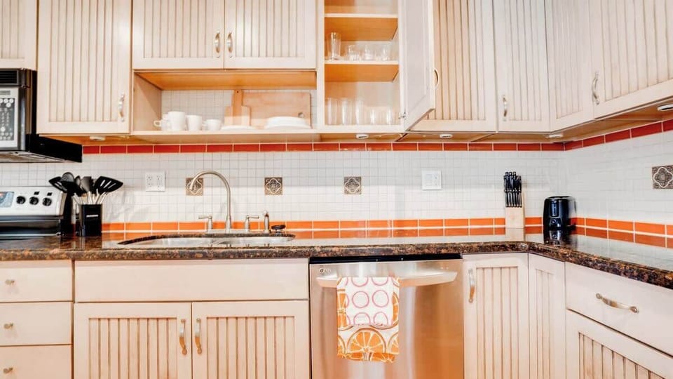 Fully equipped kitchen with complete set of cookware