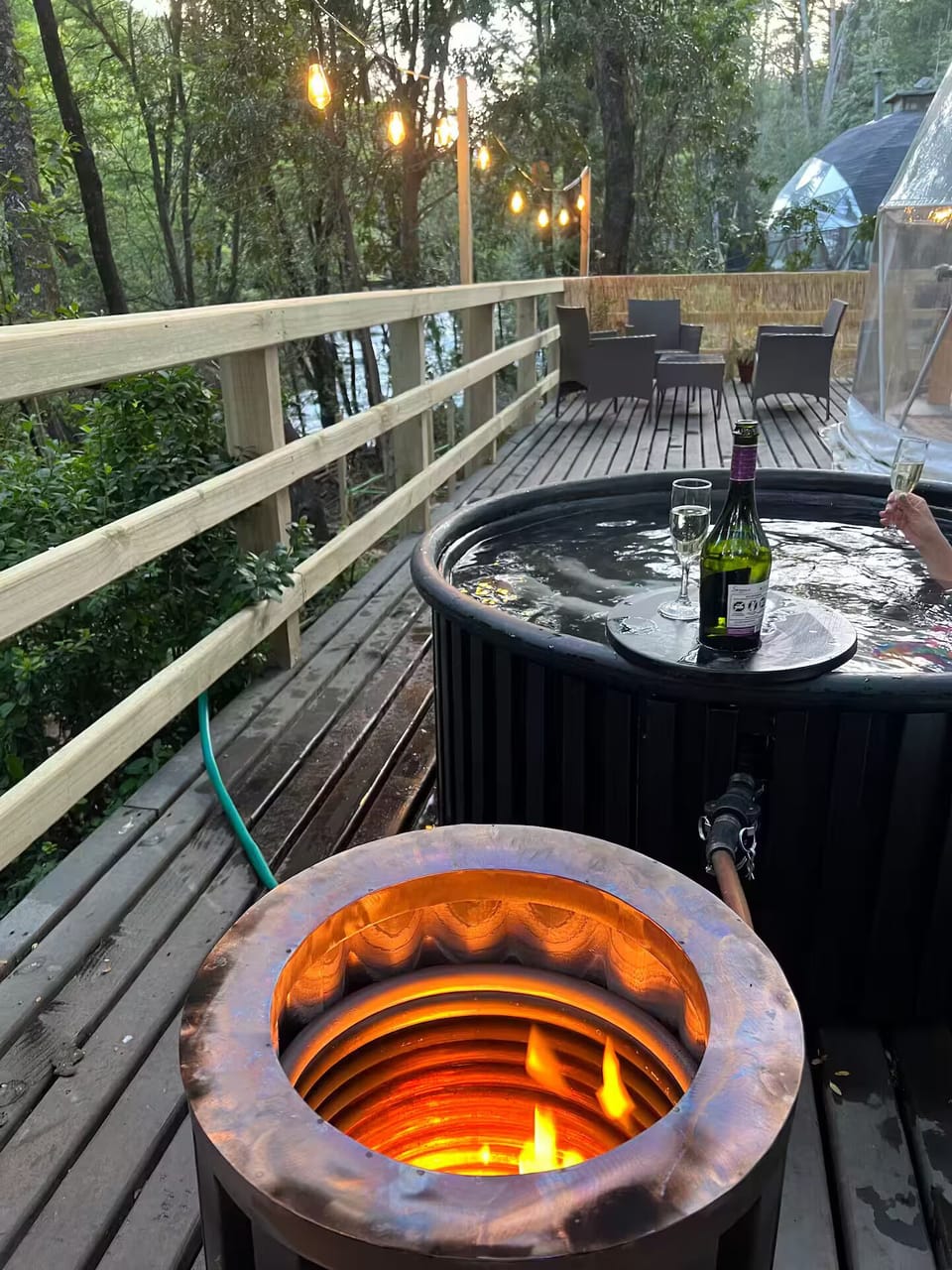 Outdoor spa tub