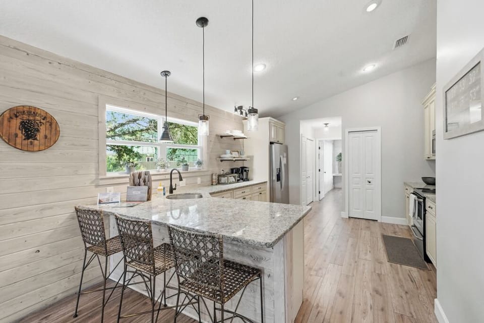 Counter Dining