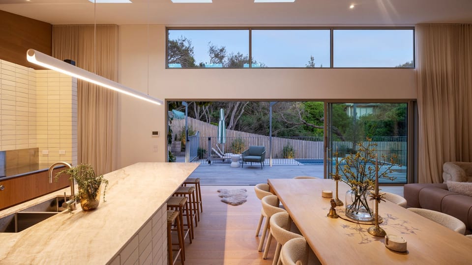 Dining Area overlooking Pool 