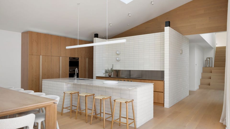 Fully equipped stunning kitchen  and Butlers Pantry 