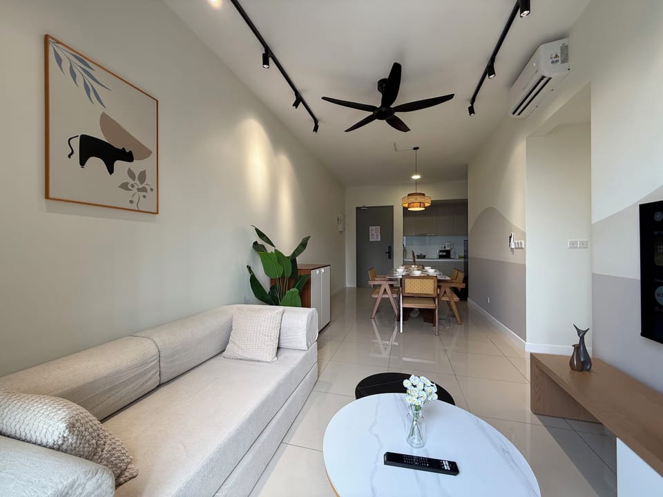 Apartment, 3 Bedrooms, Non Smoking | Living area