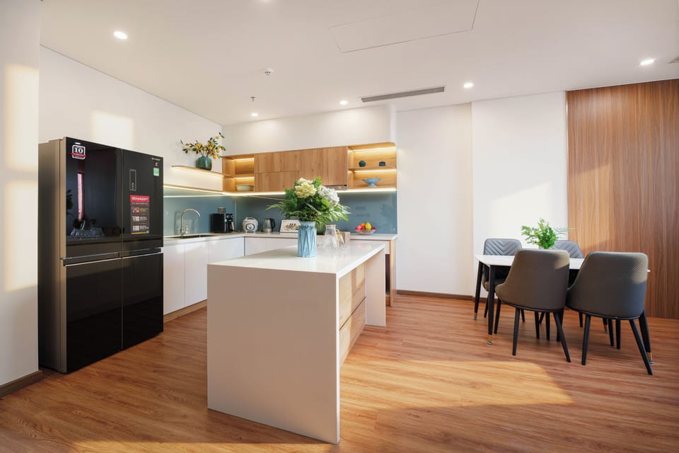 Executive Studio, City View | Dining