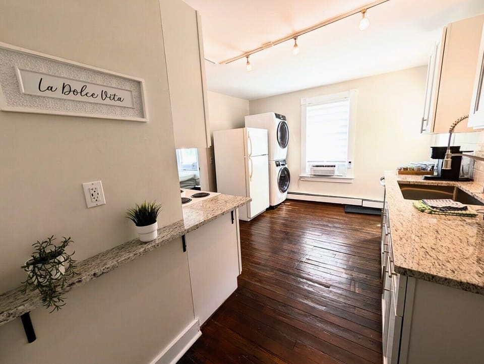 Equipped Kitchen with Dishwasher & Coffee Maker