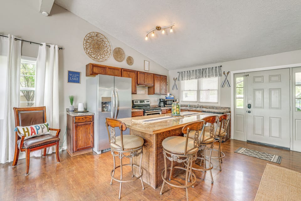 Kitchen | Dishwasher | Main Level