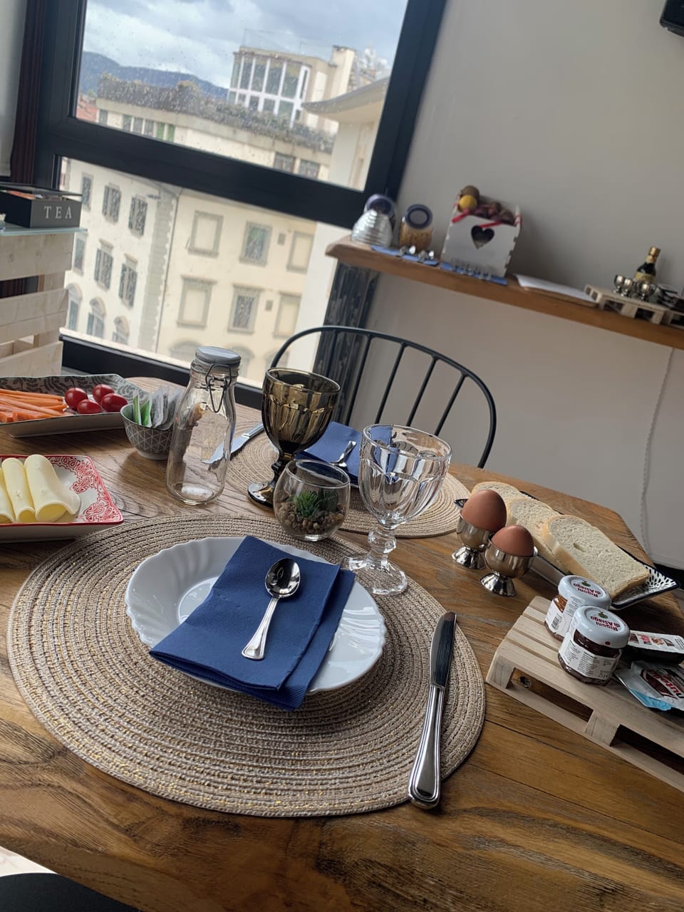Daily cooked-to-order breakfast for a fee