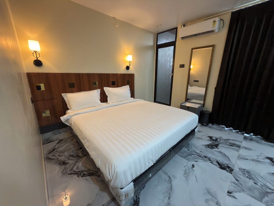 Premium Double Room, City View | WiFi (free)