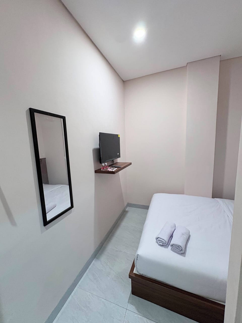 Standard Double Room | Desk, laptop workspace, WiFi (free)
