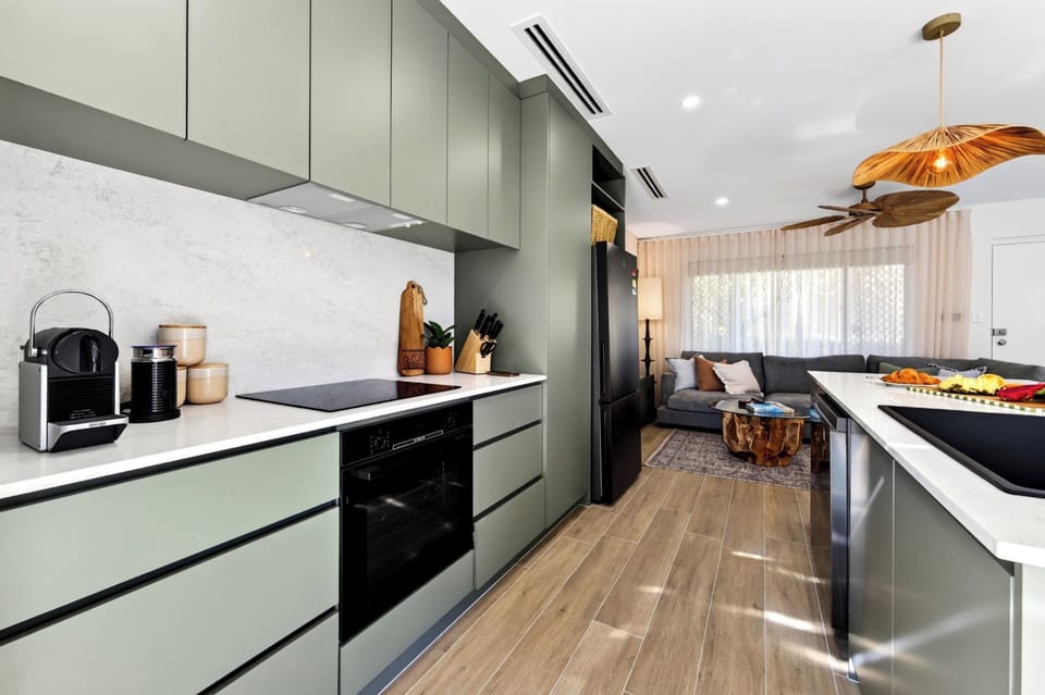 Kitchen Alternative View 2
