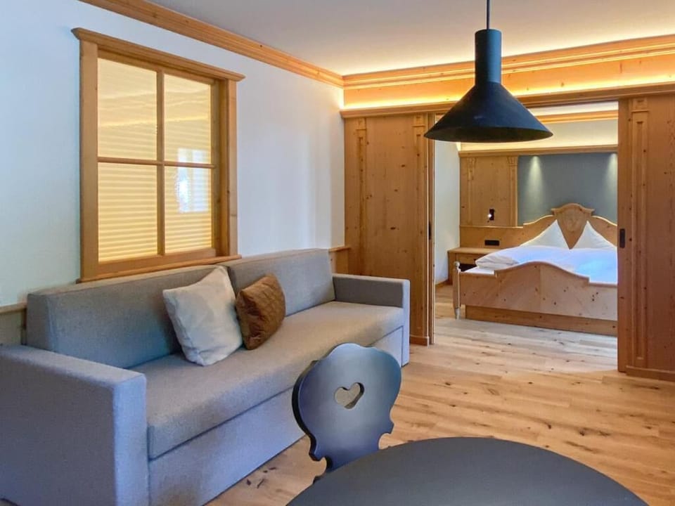 Double Room, Balcony, Mountain View | Interior