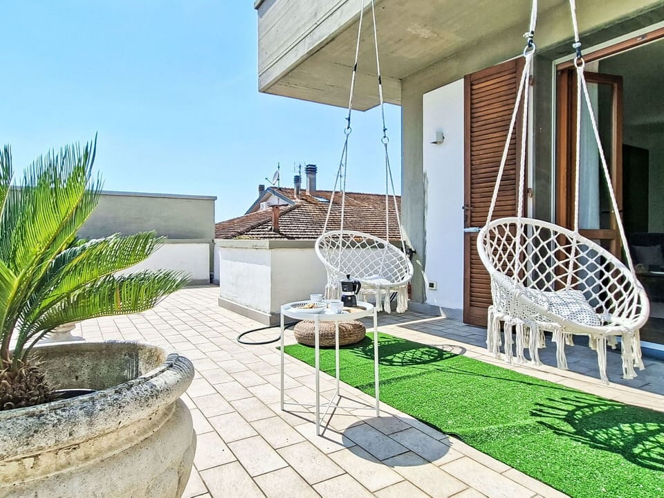 Home, Apartment, Shade, Chair, Balcony, Houseplant, Outdoor Furniture, Eco Hotel, Villa, Flowerpot