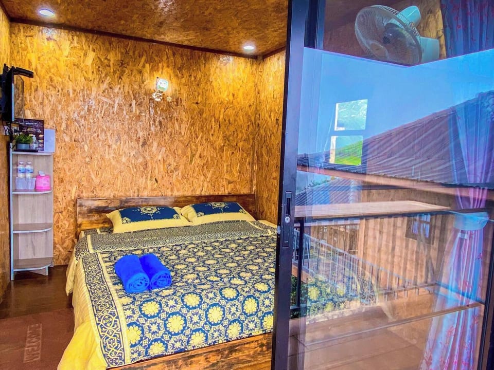 Standard Room, Balcony, Mountain View | Desk, WiFi (free)