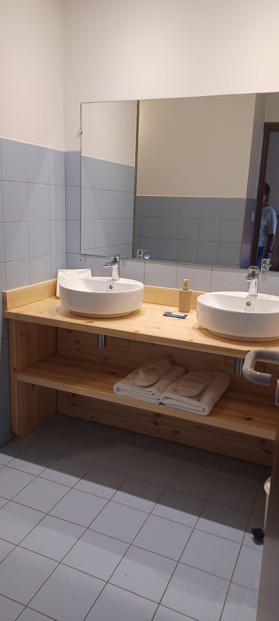 Comfort Quadruple Room, Mountain View | Bathroom | Hair dryer, towels, soap, shampoo