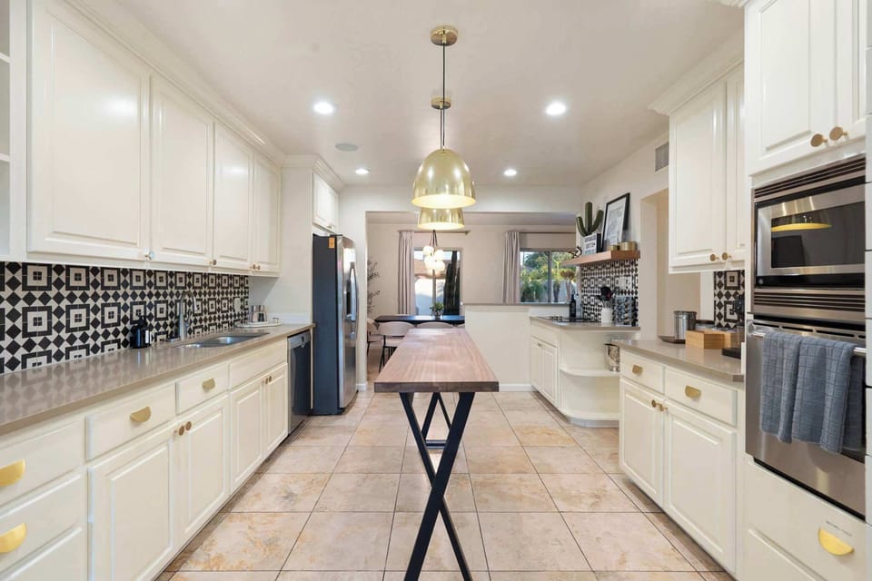 Open kitchen concept with coffee bar