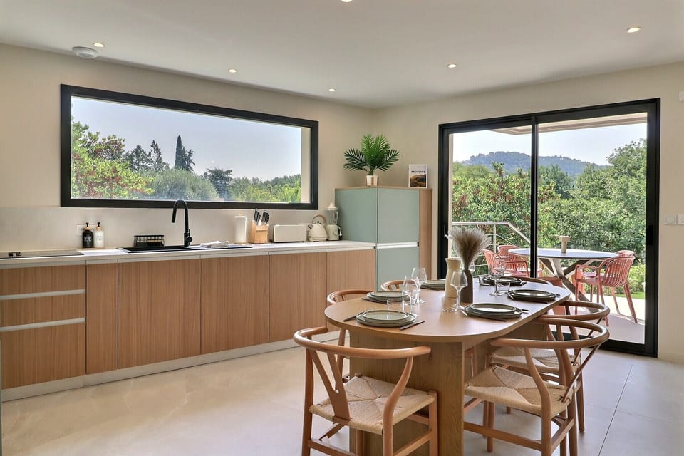 Comfort Villa, Mountain View | Private kitchen | Espresso maker, electric kettle