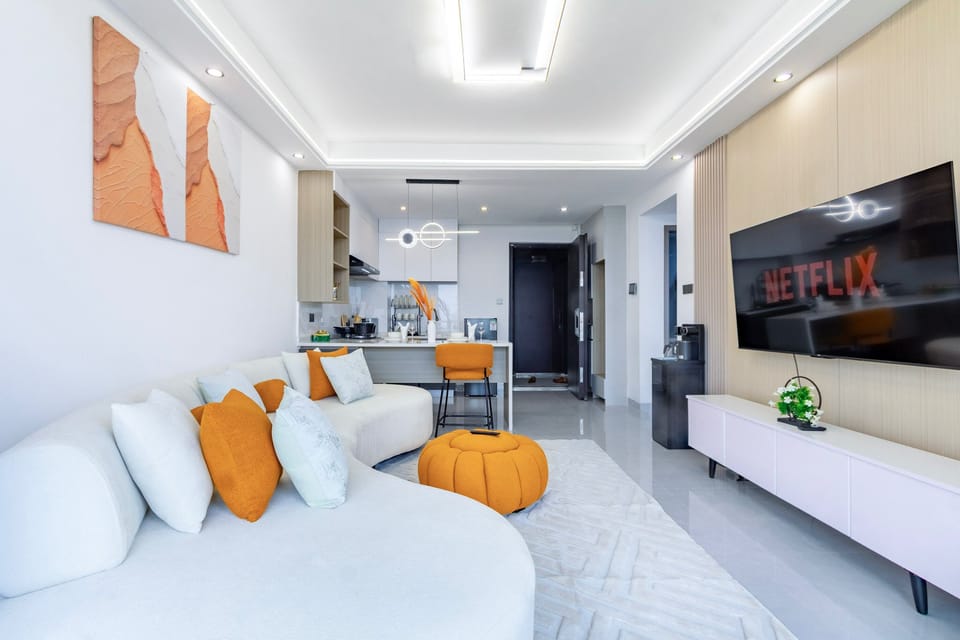 Apartment, Balcony, City View | Living area