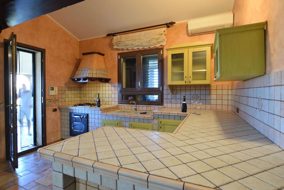 Autumn, Kitchen, Spring, Summer
