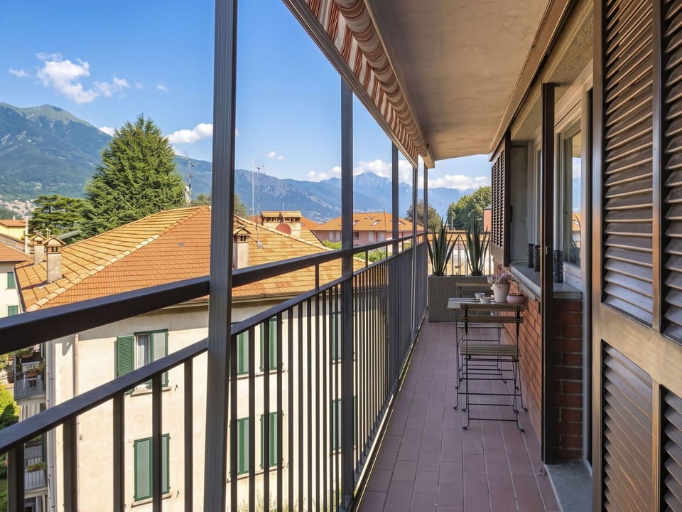 Balcony, Wood Stain, Houseplant, Outdoor Furniture, Flowerpot