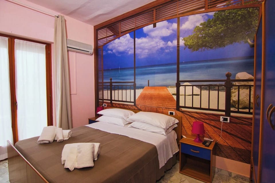 Basic Double or Twin Room | Desk, WiFi (free)