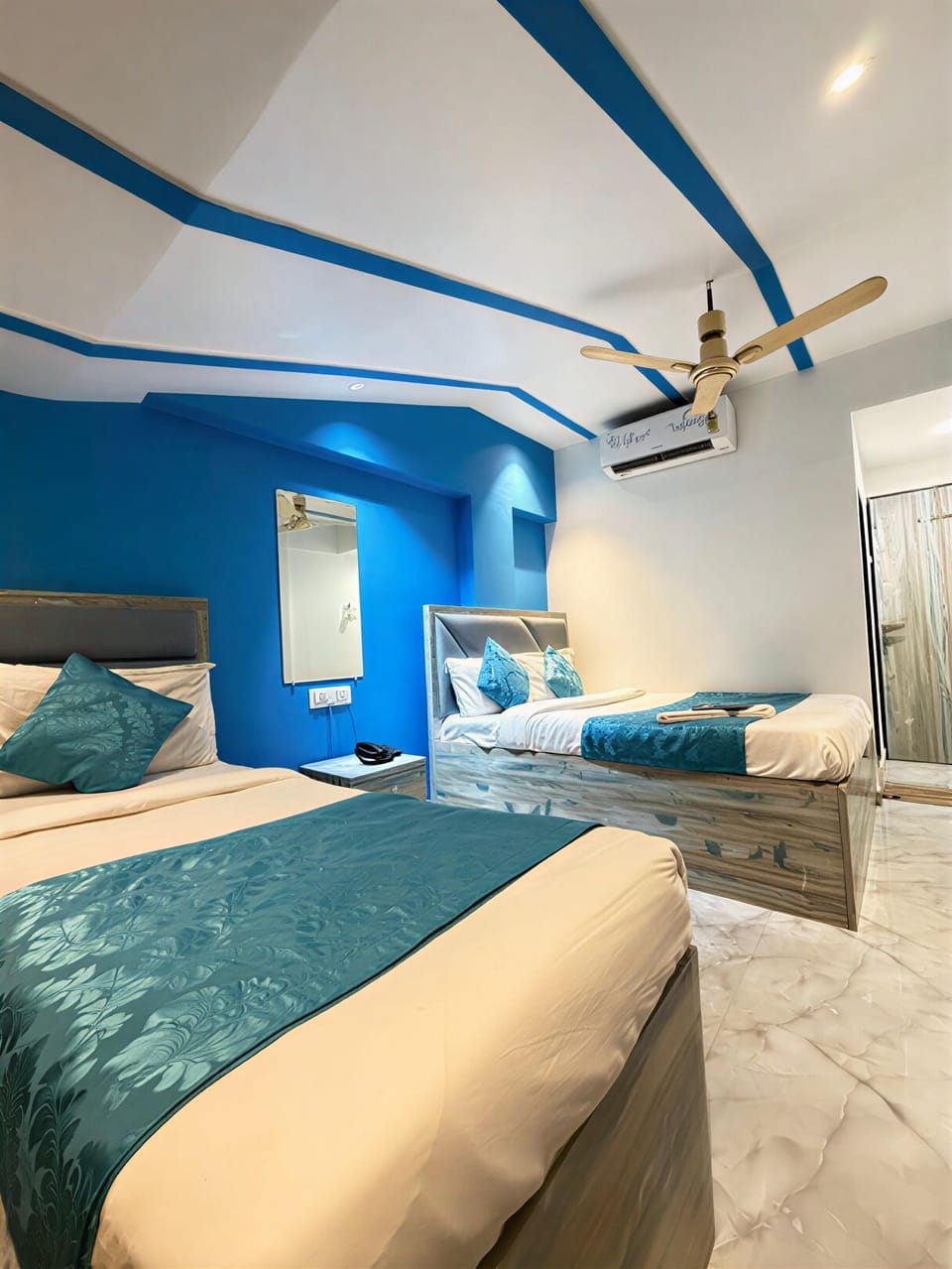 Classic Double Room | Desk, WiFi (free)